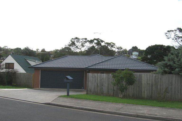 Photo of property in 39 Zefiro Drive, Massey, Auckland, 0614