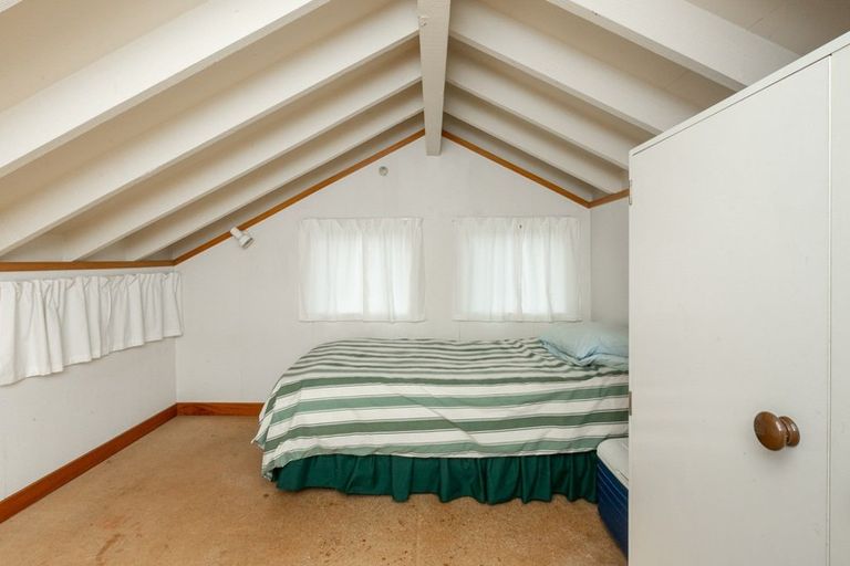 Photo of property in 19 Tauroa Road, Havelock North, 4130