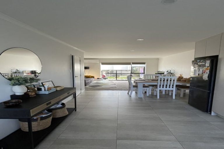 Photo of property in 252b Porchester Road, Takanini, 2112