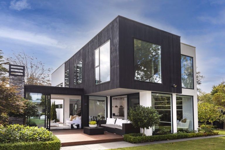 Photo of property in 79 Fendalton Road, Fendalton, Christchurch, 8014