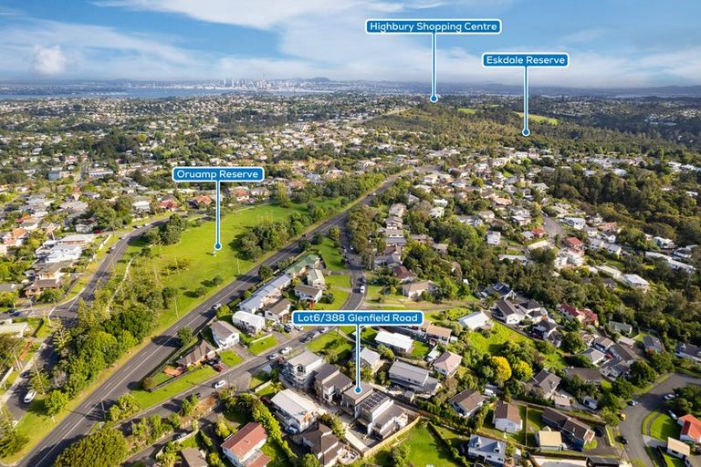Photo of property in 6/388 Glenfield Road, Glenfield, Auckland, 0629