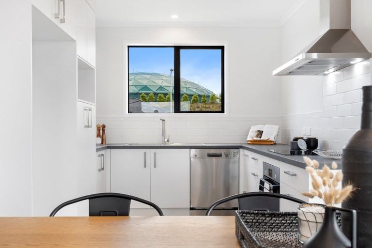 Photo of property in 32 Blacklock Road, Pyes Pa, Tauranga, 3112