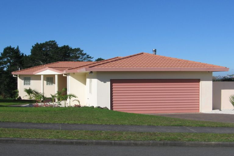 Photo of property in 32 Bannings Way, Hobsonville, Auckland, 0618