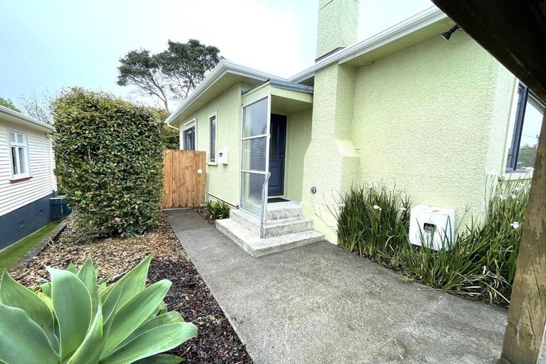 Photo of property in 20 Ngaio Street, Strandon, New Plymouth, 4312