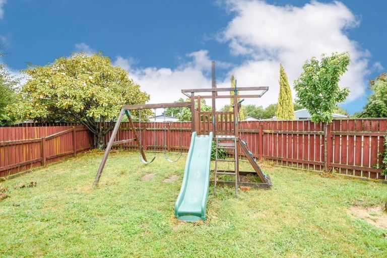 Photo of property in 14 Baillie Crescent, Carterton, 5713