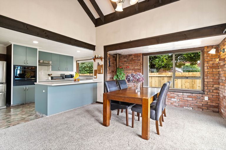 Photo of property in 15 Estuary Crescent, Fairfield, Dunedin, 9018