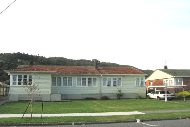Photo of property in 38 Poole Street, Taita, Lower Hutt, 5011
