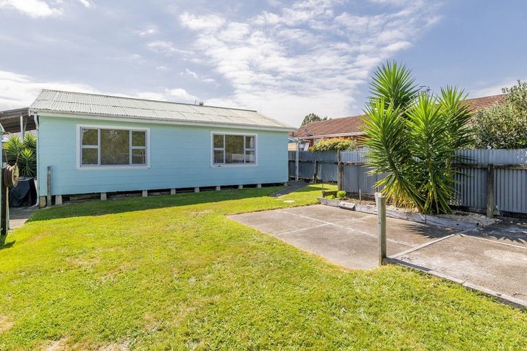 Photo of property in 160a Winchester Street, Levin, 5510