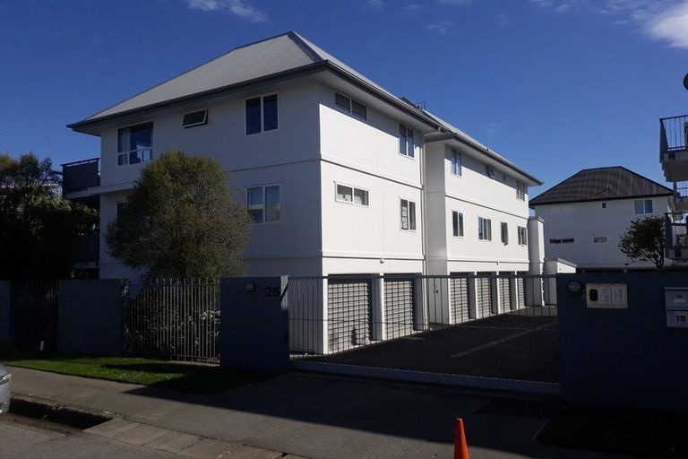 Photo of property in 2/25 Hastings Street West, Sydenham, Christchurch, 8023