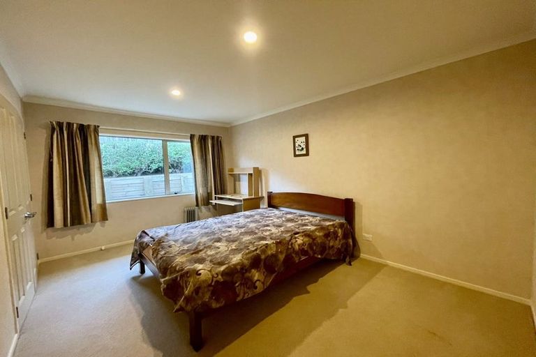Photo of property in 11 Schopolo Place, Schnapper Rock, Auckland, 0632