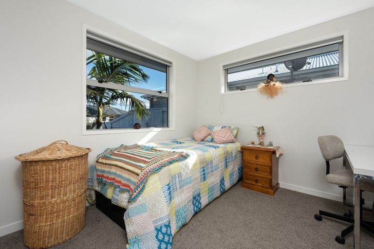 Photo of property in 18 Marion Crescent, Papamoa Beach, Papamoa, 3118