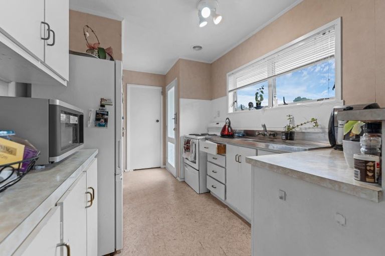 Photo of property in 41 Paterson Avenue West, Pukekohe, 2120