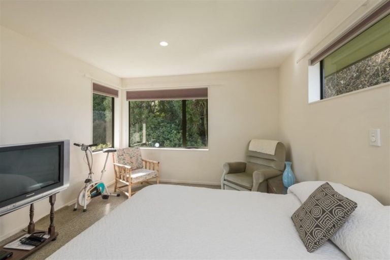 Photo of property in 32 Hoult Crescent, Monaco, Nelson, 7011