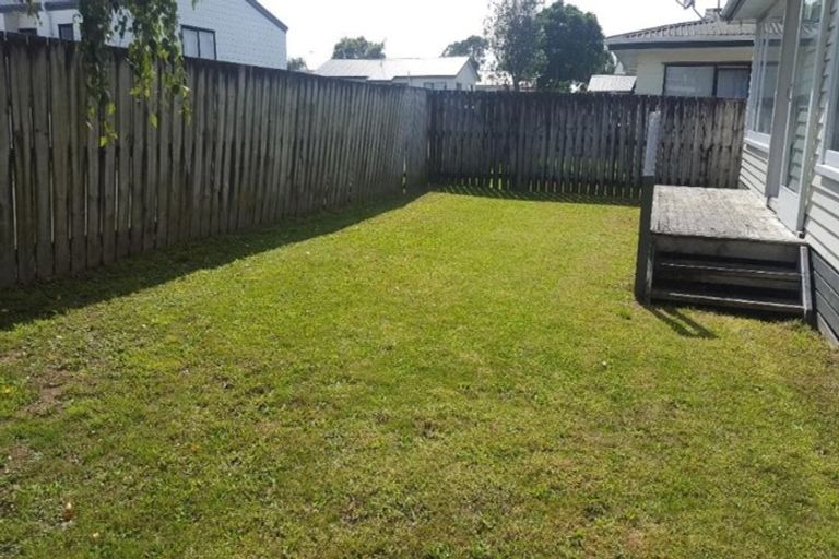 Photo of property in 1/31 Solveig Place, Randwick Park, Auckland, 2105