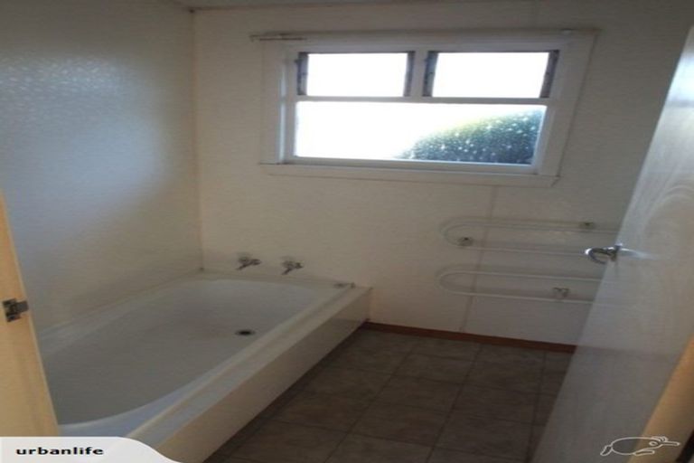 Photo of property in 28 Dunster Street, Burnside, Christchurch, 8053