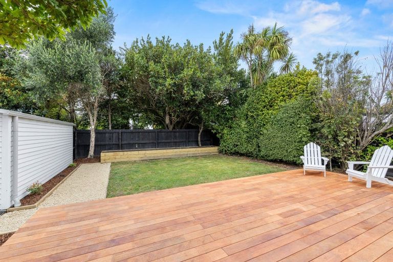 Photo of property in 12 Mays Road, St Albans, Christchurch, 8052