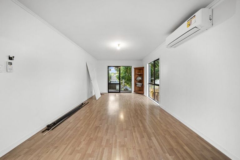 Photo of property in 4/14 Taitimu Drive, Weymouth, Auckland, 2103