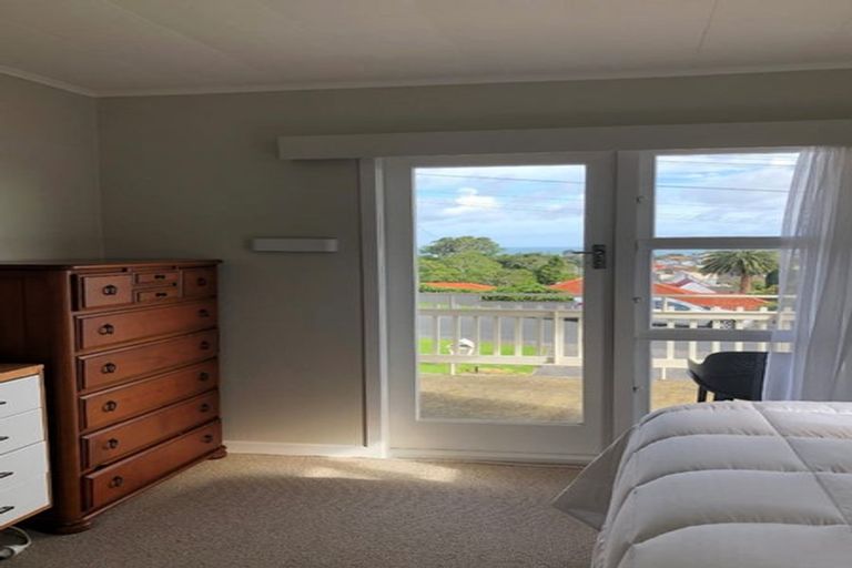 Photo of property in 9 Lismore Street, Strandon, New Plymouth, 4312