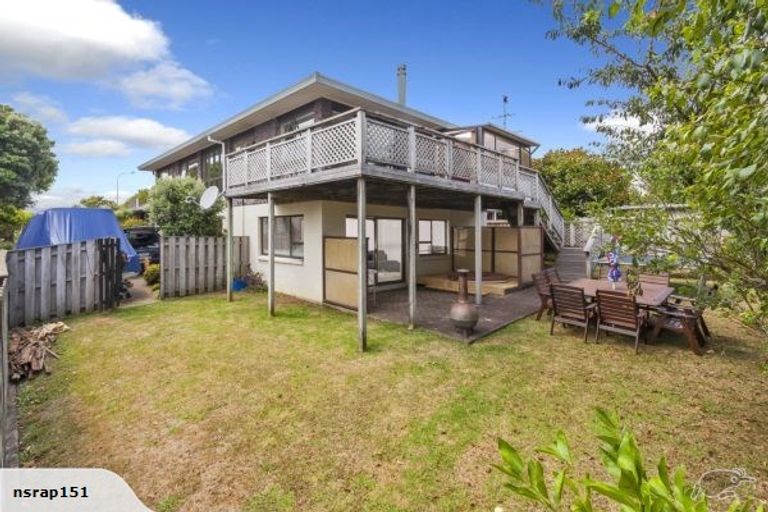Photo of property in 113 Waller Avenue, Bucklands Beach, Auckland, 2012