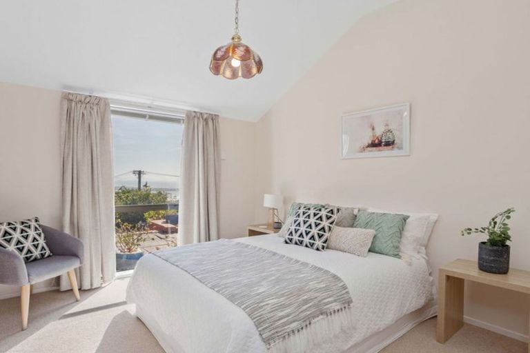 Photo of property in 224 Mount Pleasant Road, Mount Pleasant, Christchurch, 8081