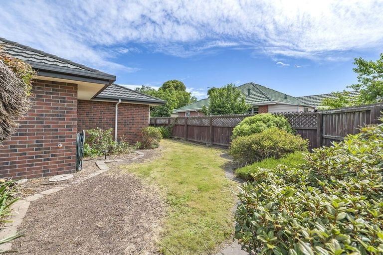 Photo of property in 2/128 Yaldhurst Road, Sockburn, Christchurch, 8042