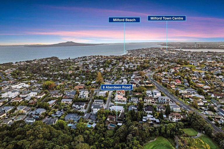 Photo of property in 8 Aberdeen Road, Campbells Bay, Auckland, 0620