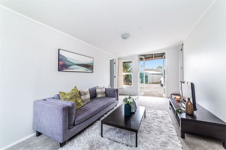 Photo of property in 30 Silverstone Place, Henderson, Auckland, 0612