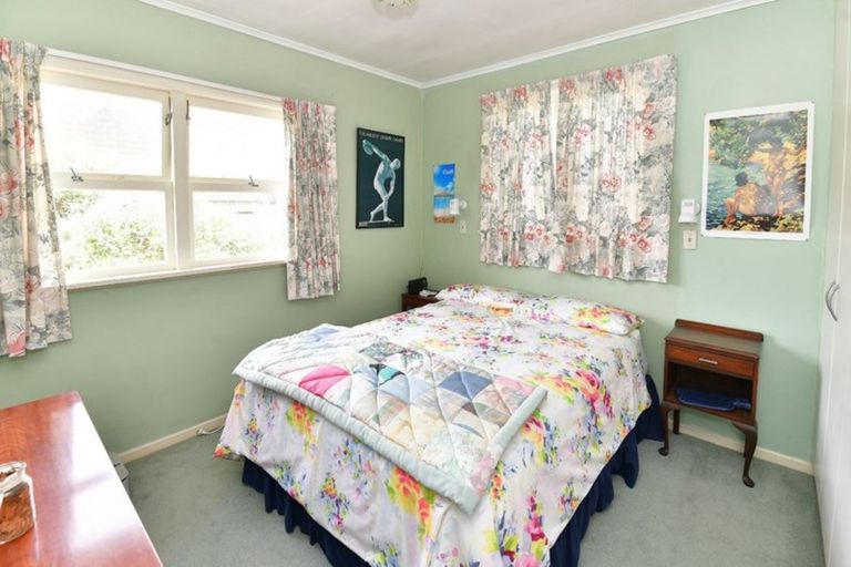 Photo of property in 48 Tindalls Bay Road, Tindalls Beach, Whangaparaoa, 0930
