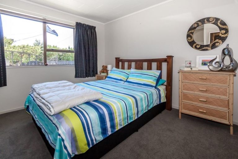 Photo of property in 60 Nash Parade, Foxton Beach, Foxton, 4815
