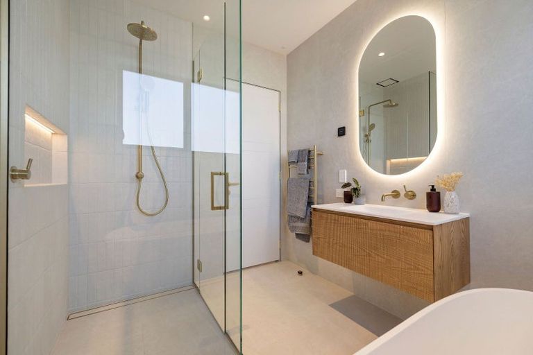 Photo of property in 30 Cunninghams Drive, Jacks Point, Queenstown, 9371