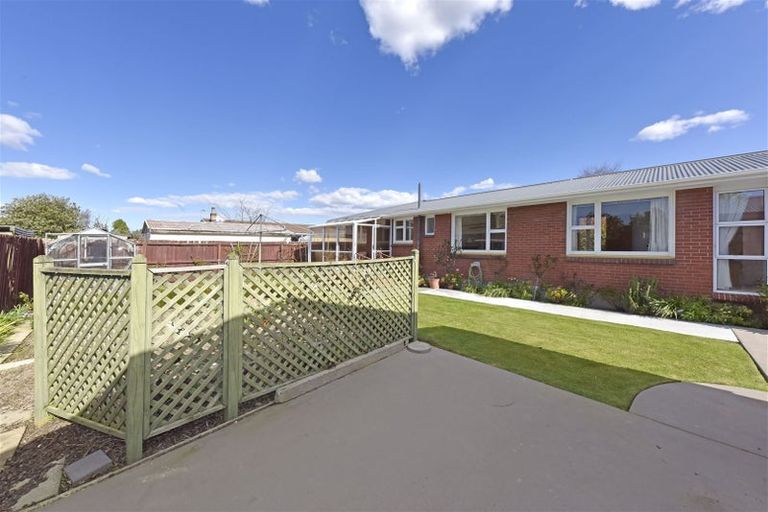 Photo of property in 25 Erin Crescent, Mairehau, Christchurch, 8013