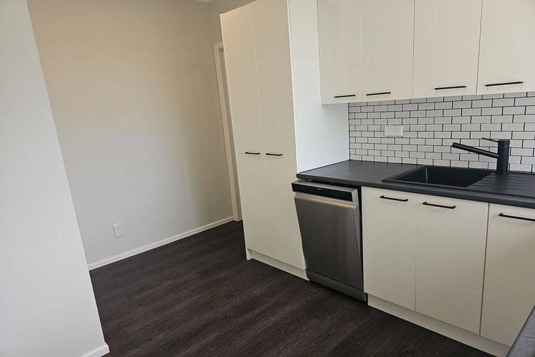 Photo of property in 88 Victoria Street, Carterton, 5713