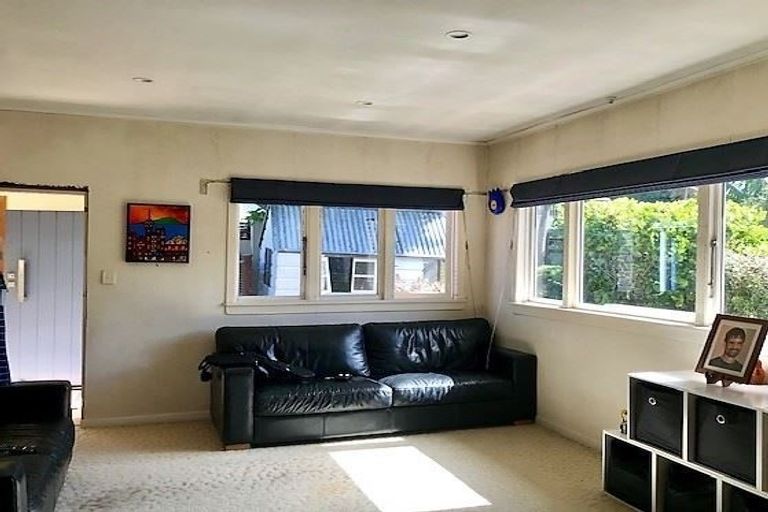 Photo of property in 39 Quebec Road, Milford, Auckland, 0620