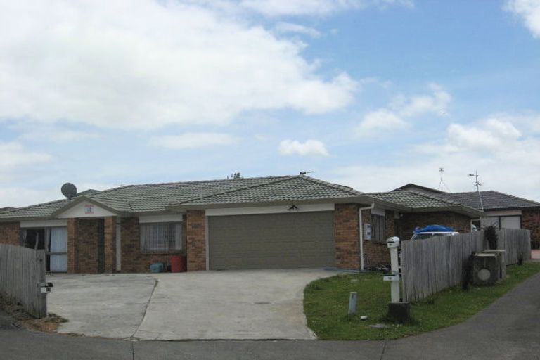 Photo of property in 17 Eloise Place, Clendon Park, Auckland, 2103