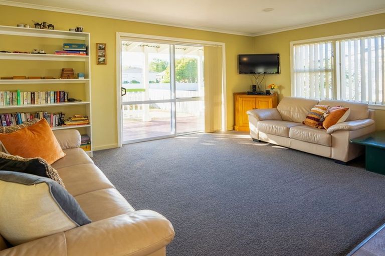 Photo of property in 49 Jollie Road, Twizel, 7901