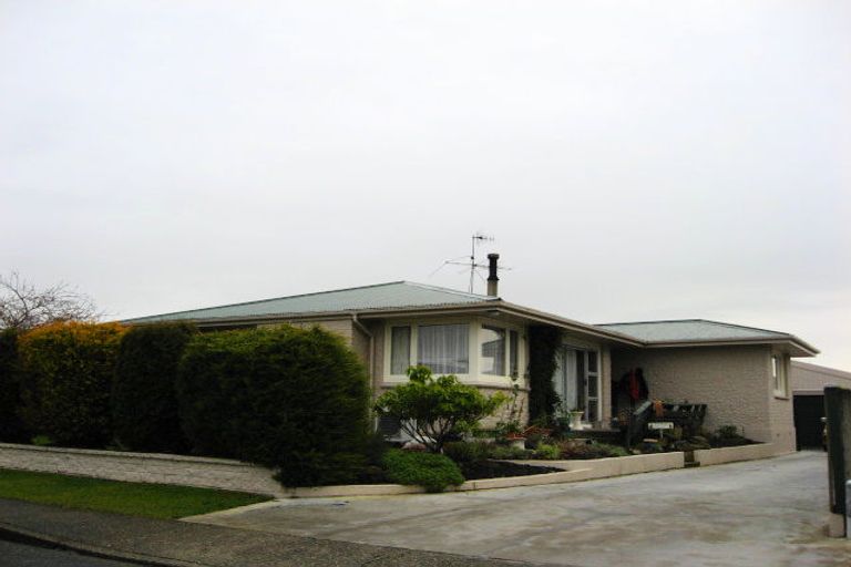 Photo of property in 28 Pine Crescent, Hargest, Invercargill, 9810
