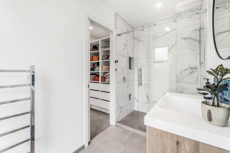 Photo of property in 5 Beach Crescent, Waikuku Beach, 7473