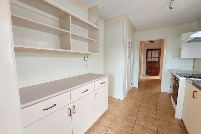 Photo of property in 28 Fuchsia Avenue, Pukete, Hamilton, 3200