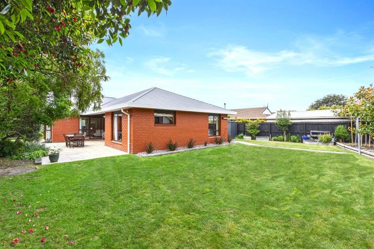 Photo of property in 4 Sunbeam Place, Halswell, Christchurch, 8025