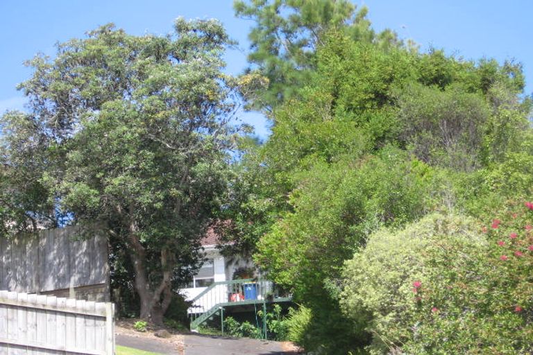 Photo of property in 10 Dianthus Place, Browns Bay, Auckland, 0630