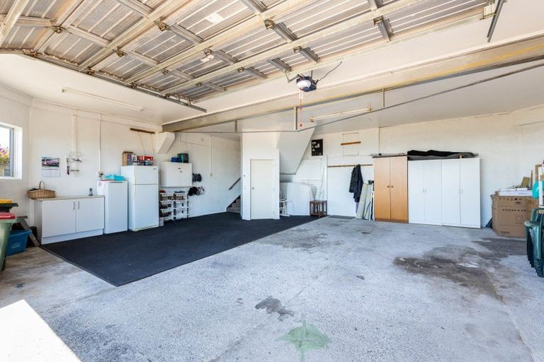 Photo of property in 19 Port View Crescent, Moturoa, New Plymouth, 4310