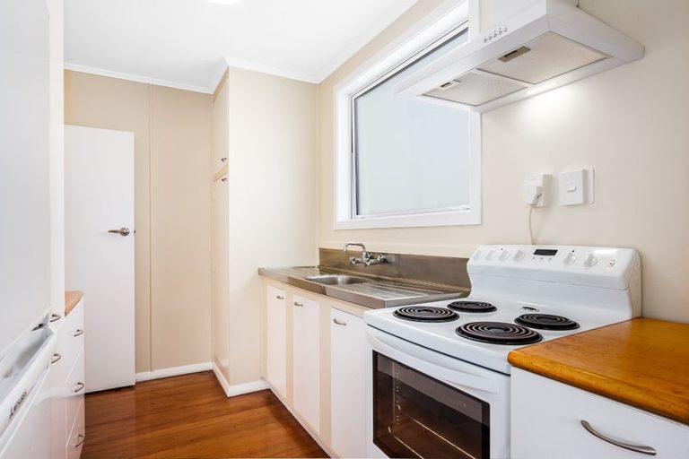 Photo of property in 19 Gloucester Street, Cannons Creek, Porirua, 5024