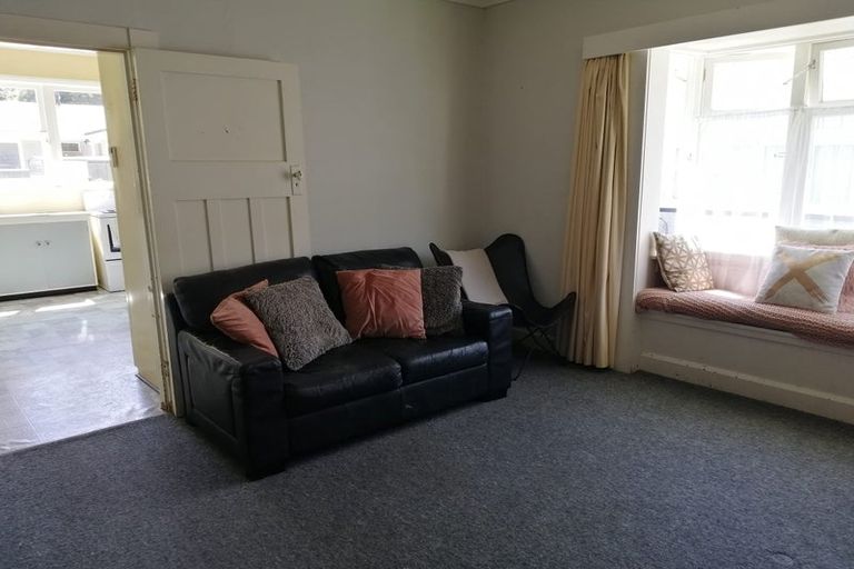 Photo of property in 41 Norton Park Avenue, Fairfield, Lower Hutt, 5011