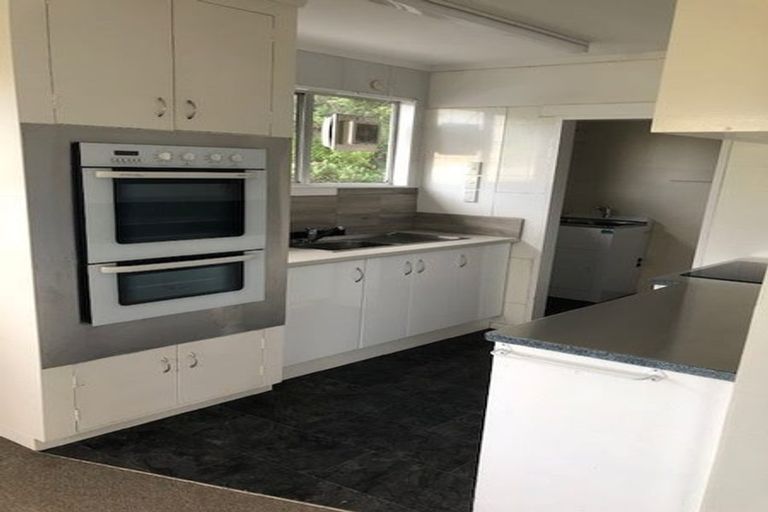 Photo of property in 2 Rajkot Terrace, Broadmeadows, Wellington, 6035