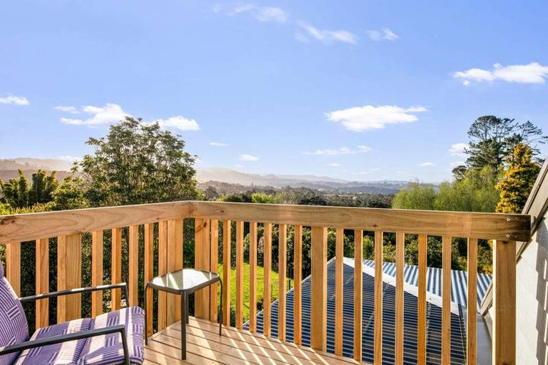 Photo of property in 11 North Way, Titirangi, Auckland, 0604