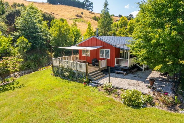 Photo of property in 25 Totara View Road, Wakefield, 7095
