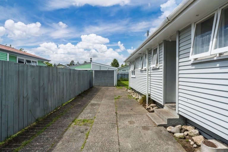 Photo of property in 20 Tamakui Grove, Turangi, 3334