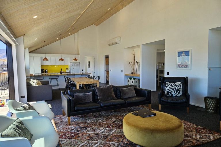 Photo of property in 21 Mistake Drive, Lake Tekapo, 7999