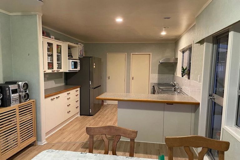 Photo of property in 15 Vanbrugh Place, Bucklands Beach, Auckland, 2014