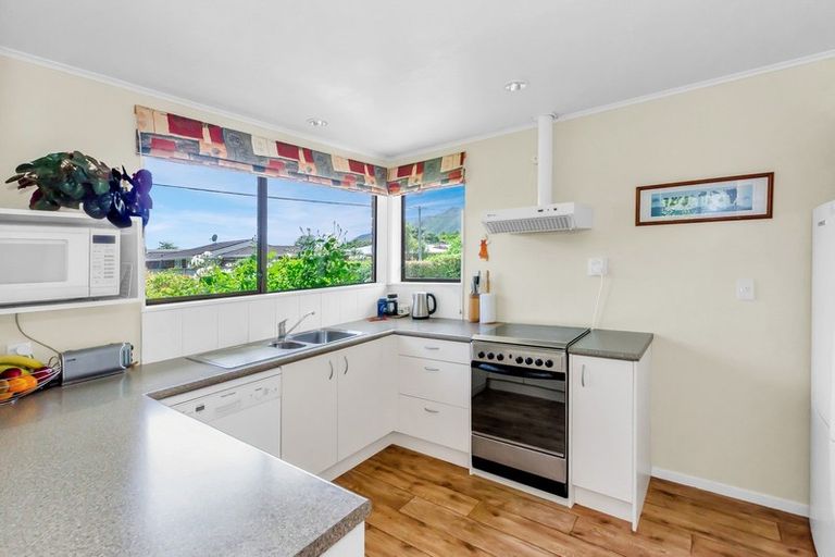 Photo of property in 50 Rimu Street, Waikanae, 5036